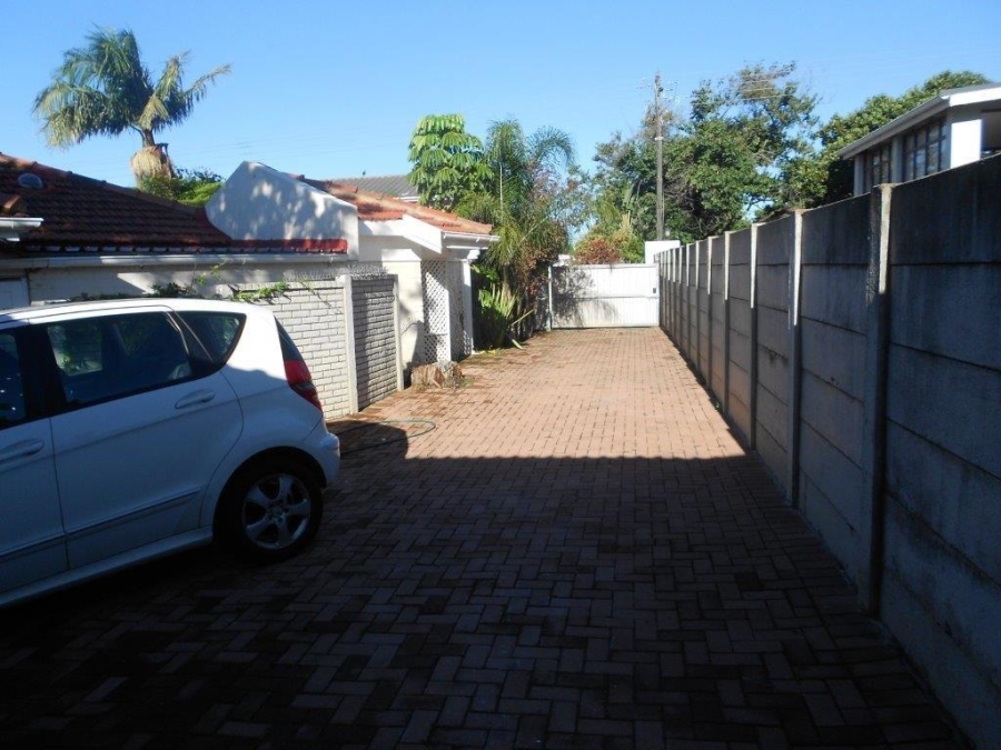 2 Bedroom Property for Sale in Bonza Bay Eastern Cape